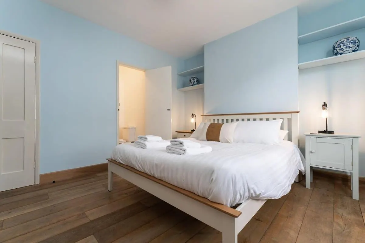 Host & Stay - Blue Hues On Over Street Brighton